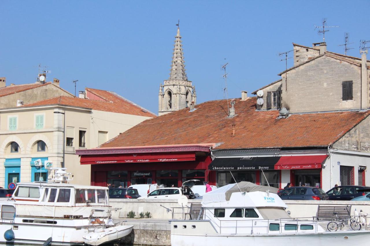 Le Grand Rouget Leilighet Beaucaire  Eksteriør bilde