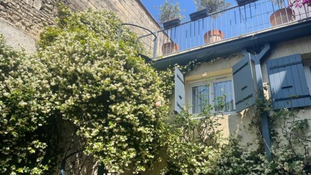 Le Grand Rouget Leilighet Beaucaire  Eksteriør bilde
